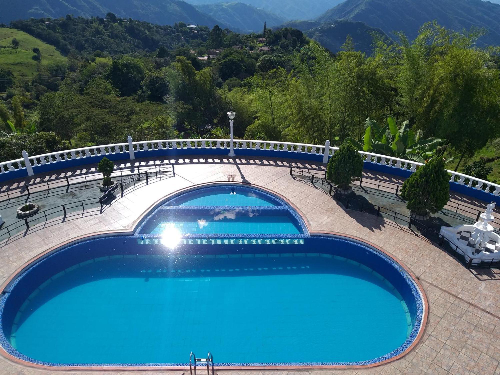 Finca Los Alpes San Jerónimo Exteriör bild